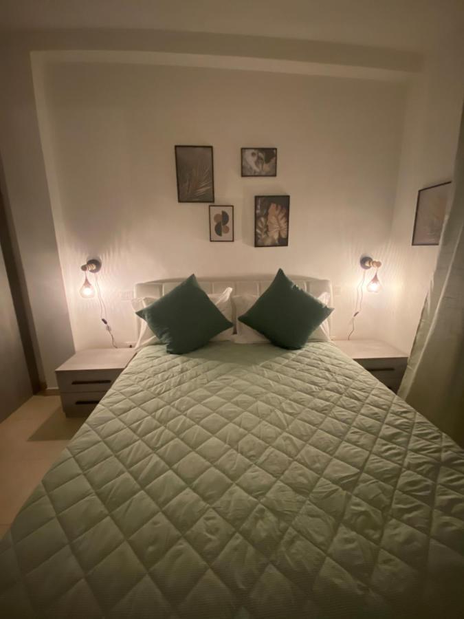 Civico 107 - Apartment With Private Parking Куарту-Сант'Элена Экстерьер фото